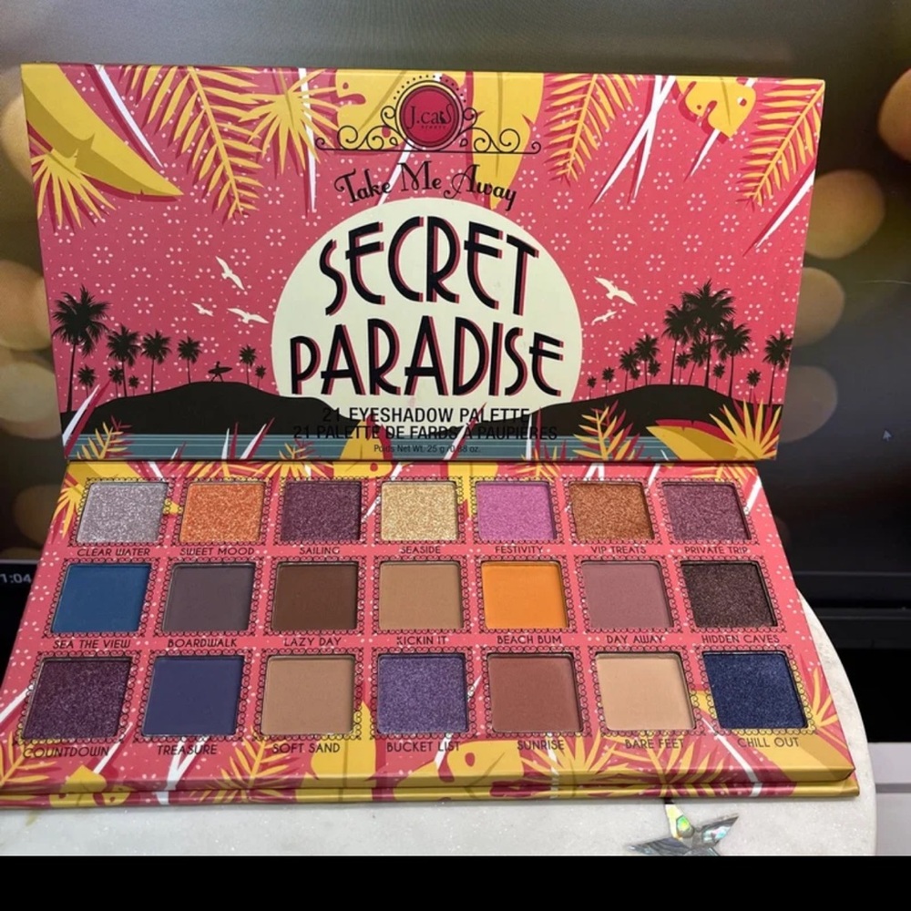 jCat Beauty ~ Secret Paradise Eyeshadow Palette ~ BNIB